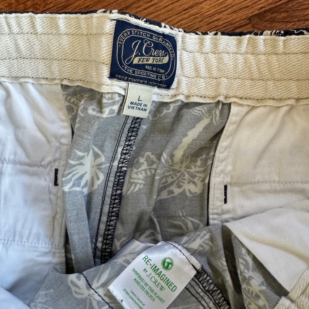j Crew dock shorts - Picture 3 of 5